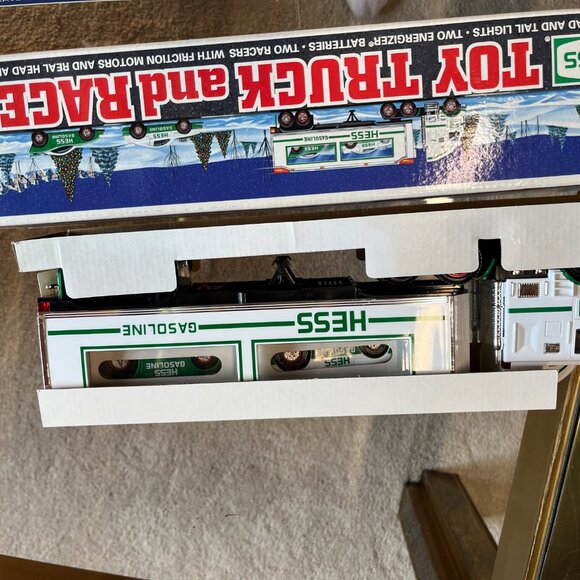 1997 Hess Toy Truck with Friction Racers – Lights & Ramp, NIB - Picture 8 of 16